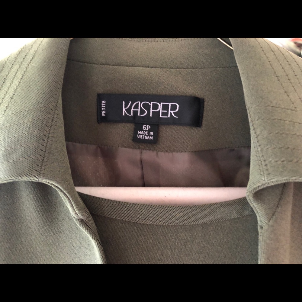 KASPER - Picture 2 of 3
